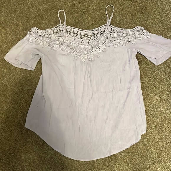 Jolt Pale Purple Cold Shoulder Blouse Size Medium - Picture 2 of 8
